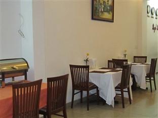 Regal Hotel Hanoi Bagian luar foto